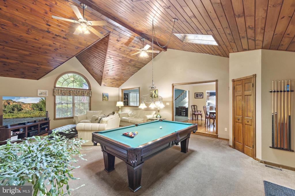 4 PINE OAK DRIVE