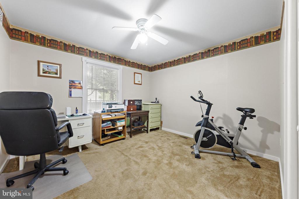 4 PINE OAK DRIVE