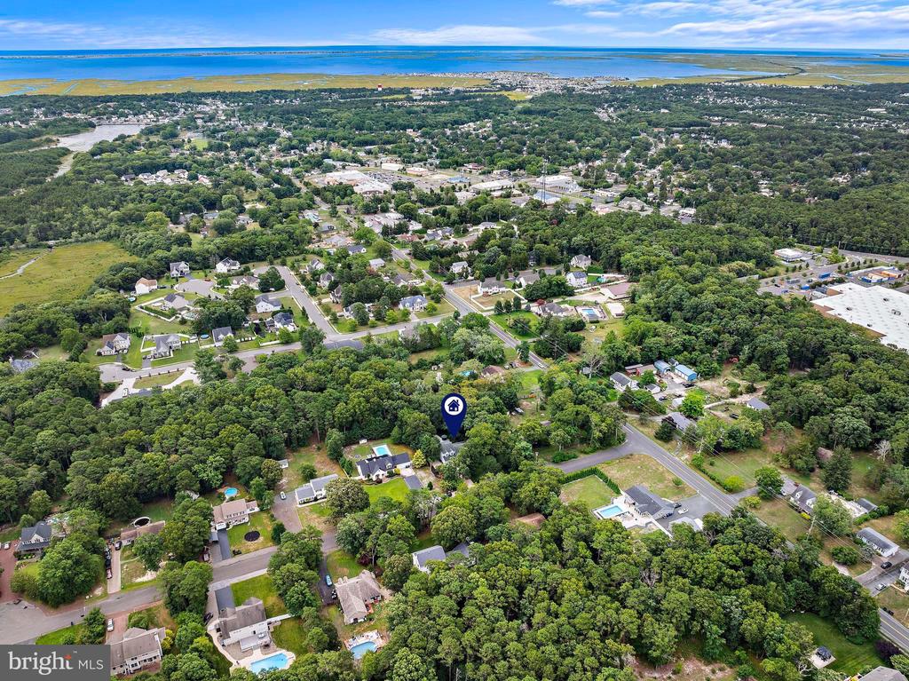 4 PINE OAK DRIVE