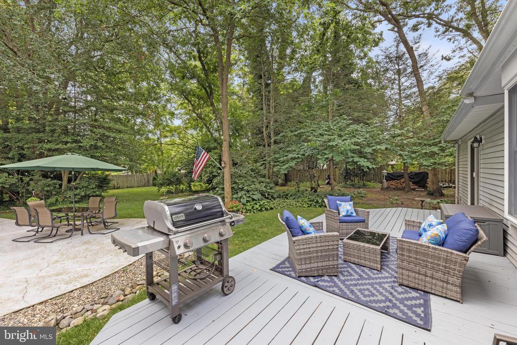 4 PINE OAK DRIVE