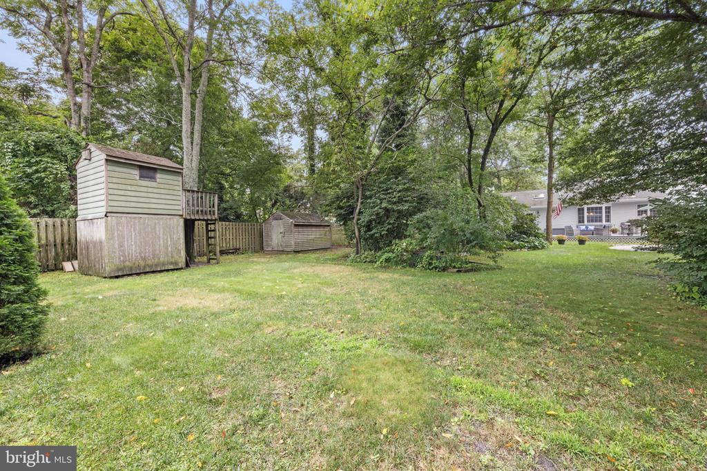 4 PINE OAK DRIVE