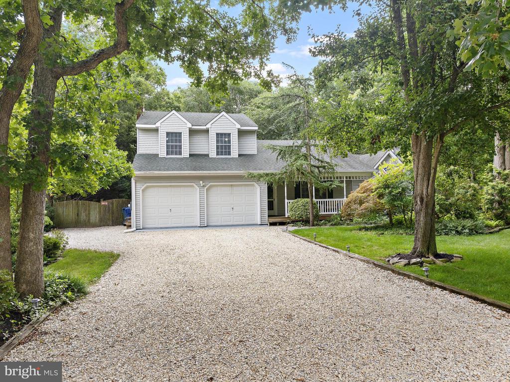 4 PINE OAK DRIVE