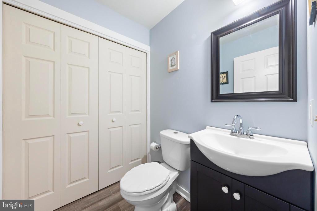 4 PINE OAK DRIVE