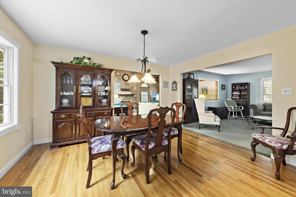 4 PINE OAK DRIVE