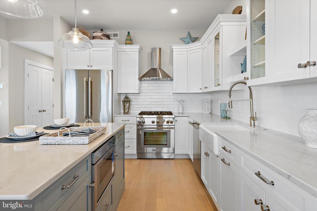 2600 LONG BEACH BOULEVARD Unit: 20