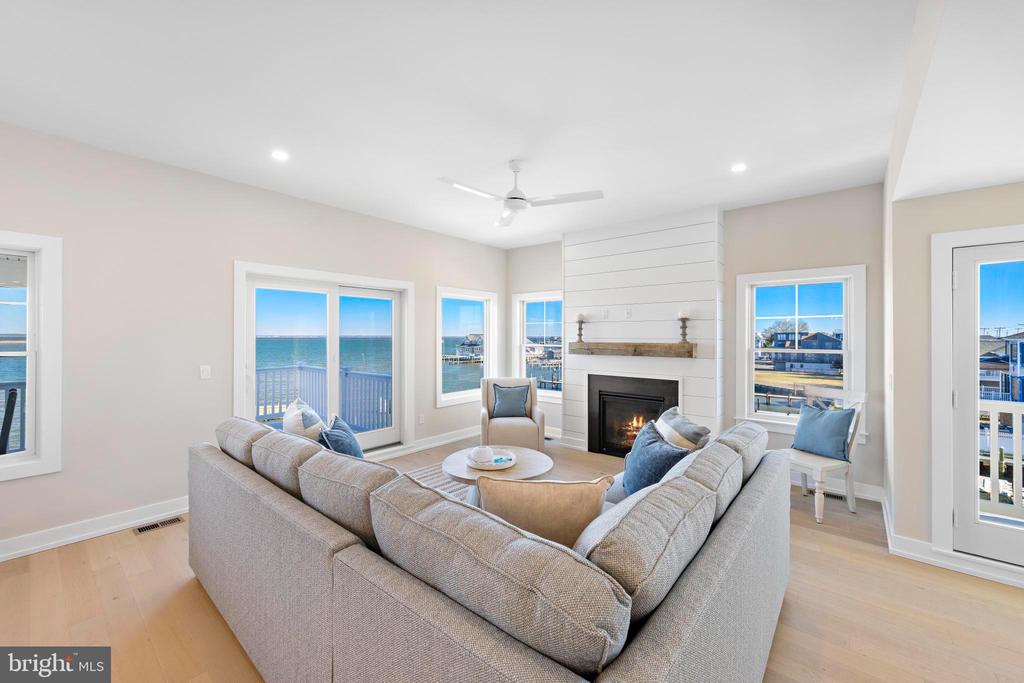 2600 LONG BEACH BOULEVARD Unit: 20