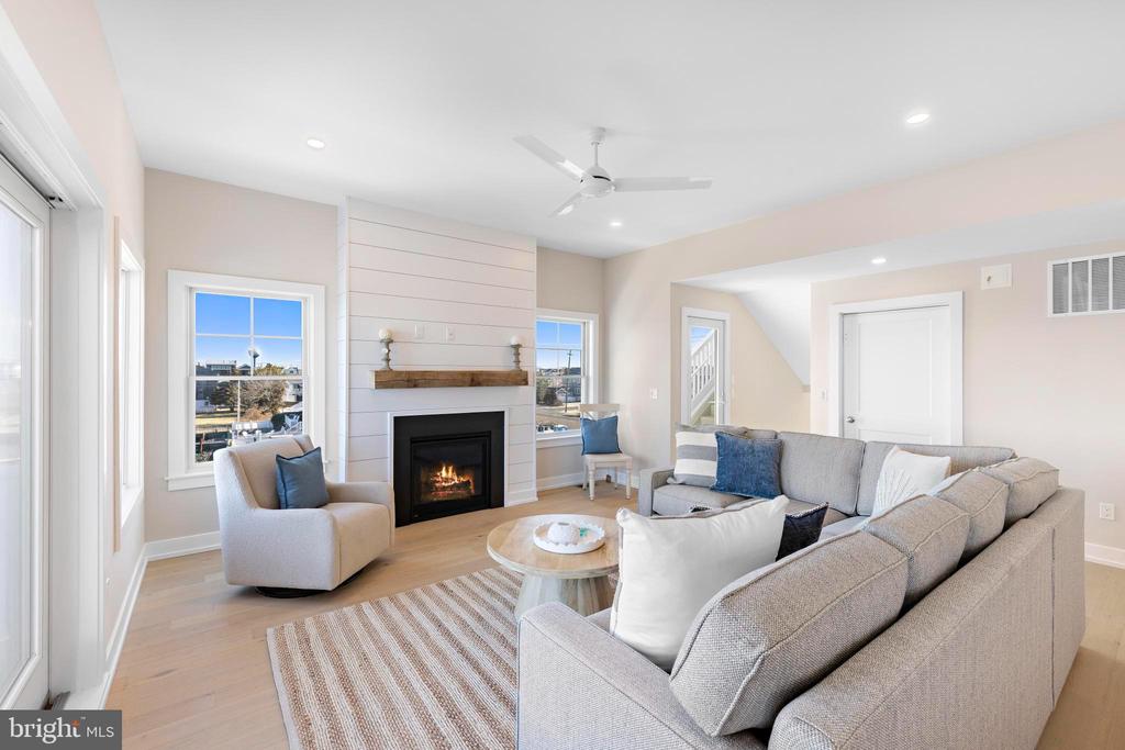 2600 LONG BEACH BOULEVARD Unit: 20