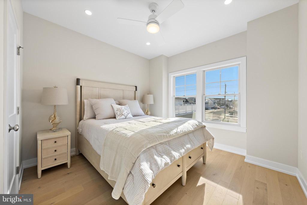 2600 LONG BEACH BOULEVARD Unit: 20