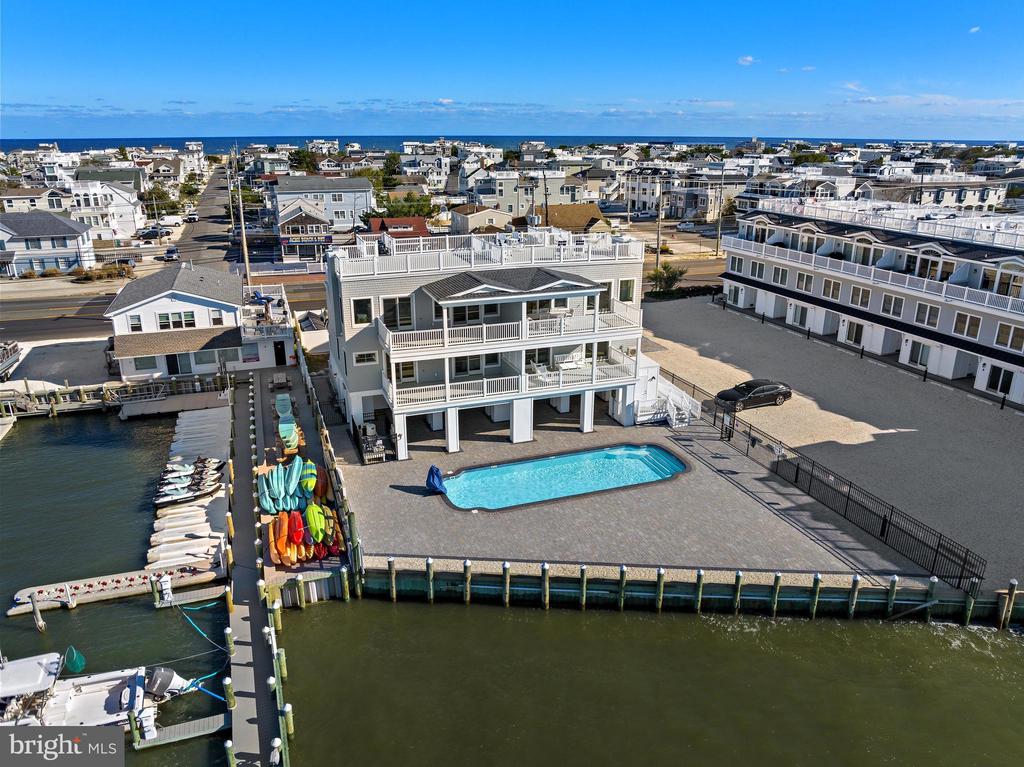 2600 LONG BEACH BOULEVARD Unit: 20