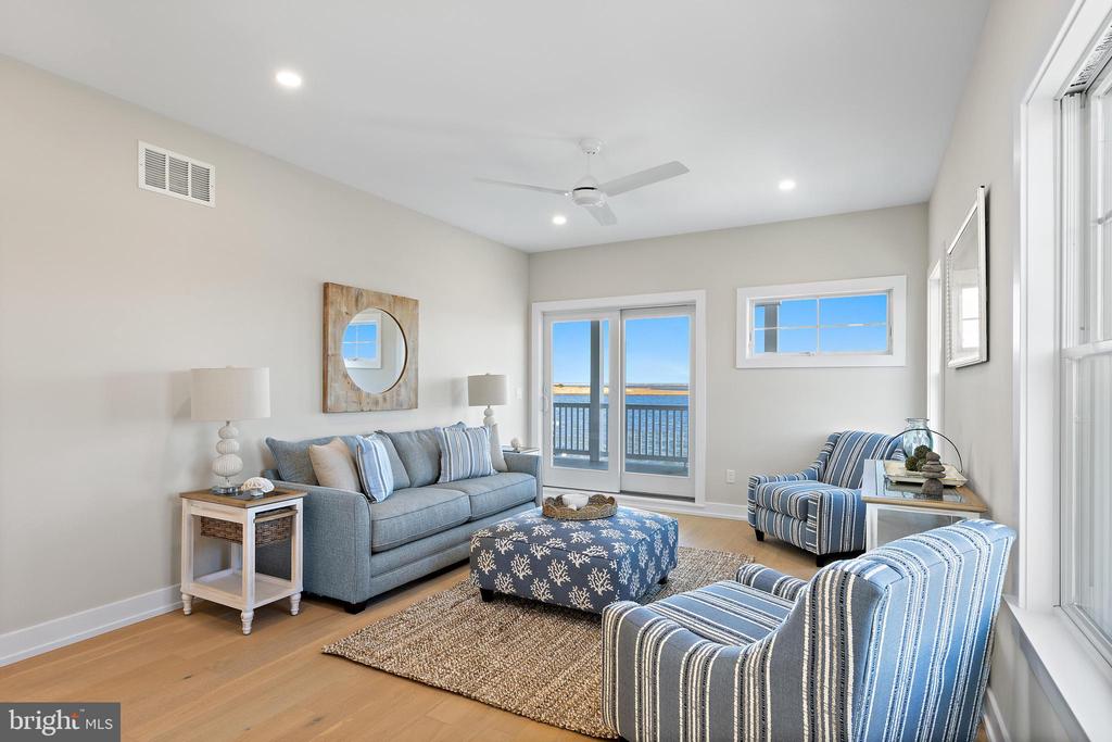 2600 LONG BEACH BOULEVARD Unit: 20