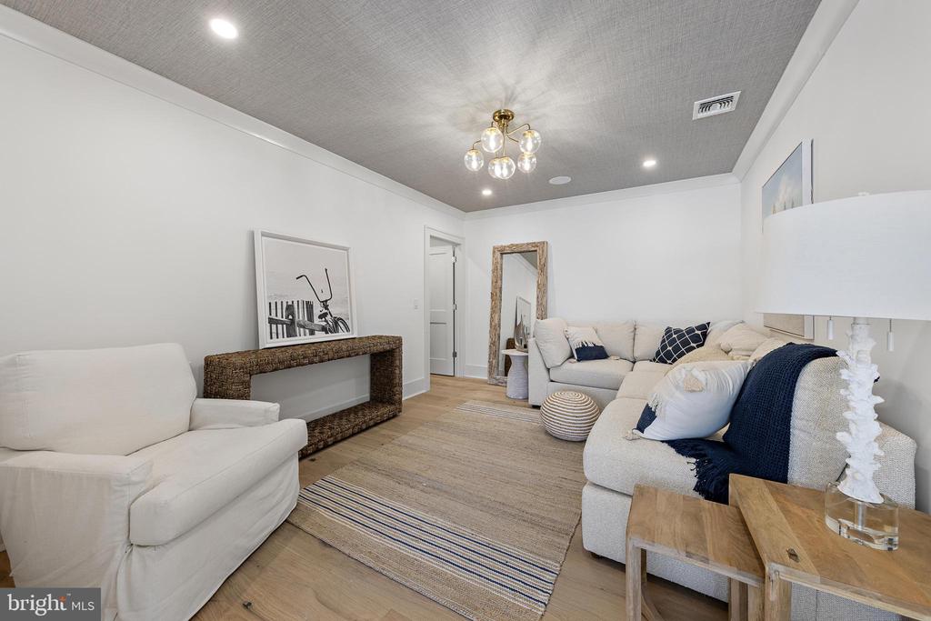 5909 OCEAN BOULEVARD