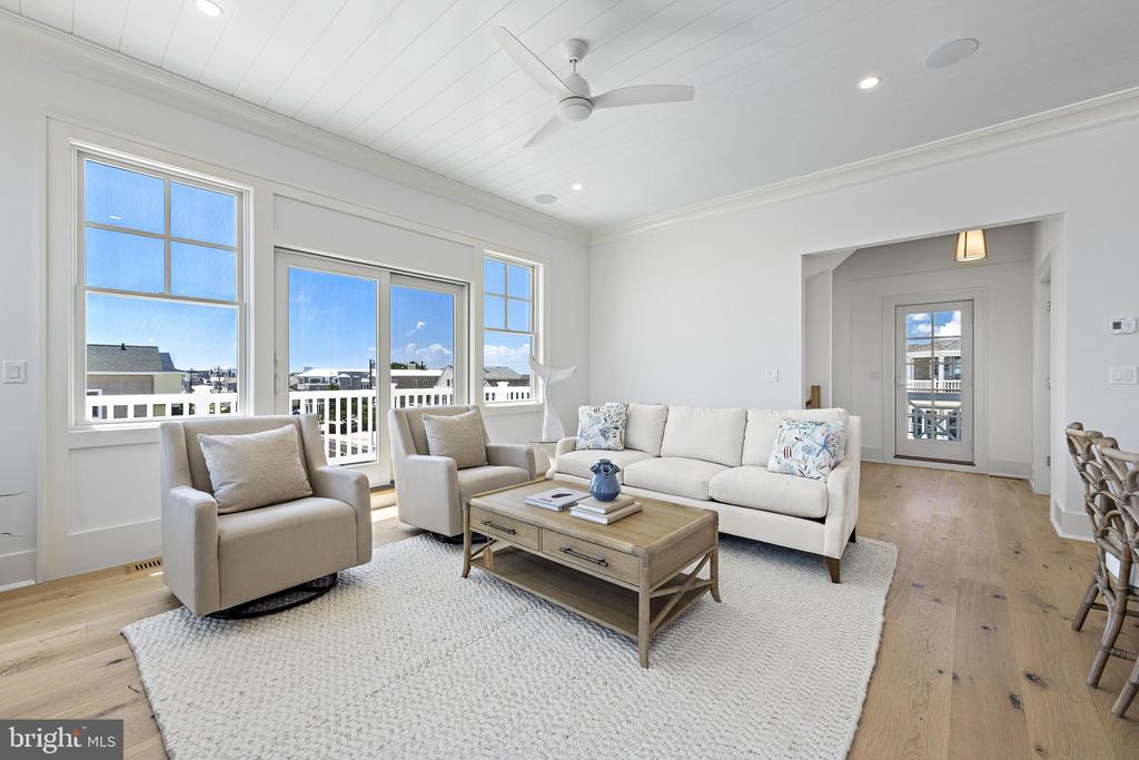 5909 OCEAN BOULEVARD