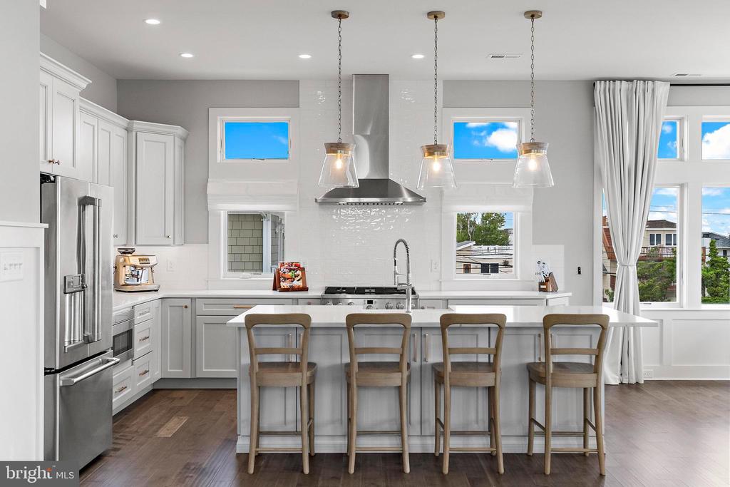 2 E 28TH STREET Unit: B