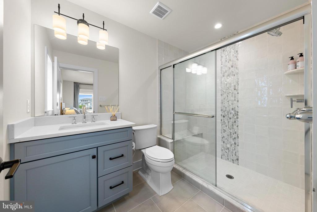 2 E 28TH STREET Unit: B