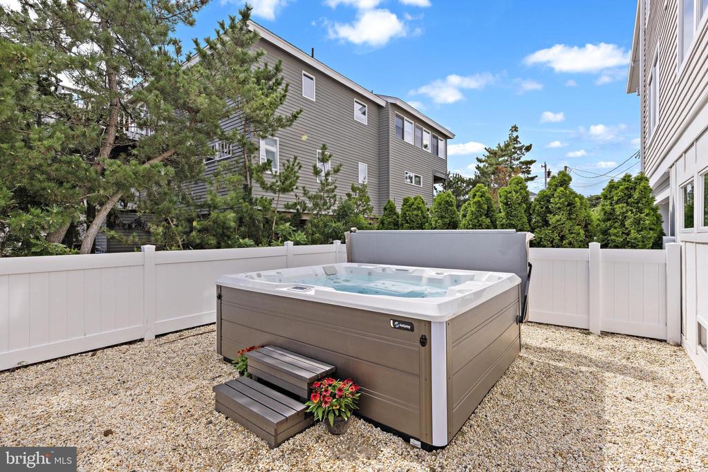 2 E 28TH STREET Unit: B