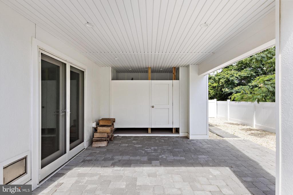 2 E 28TH STREET Unit: B