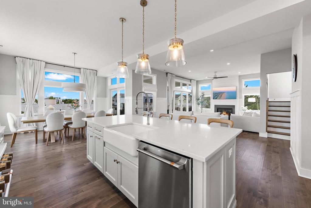 2 E 28TH STREET Unit: B