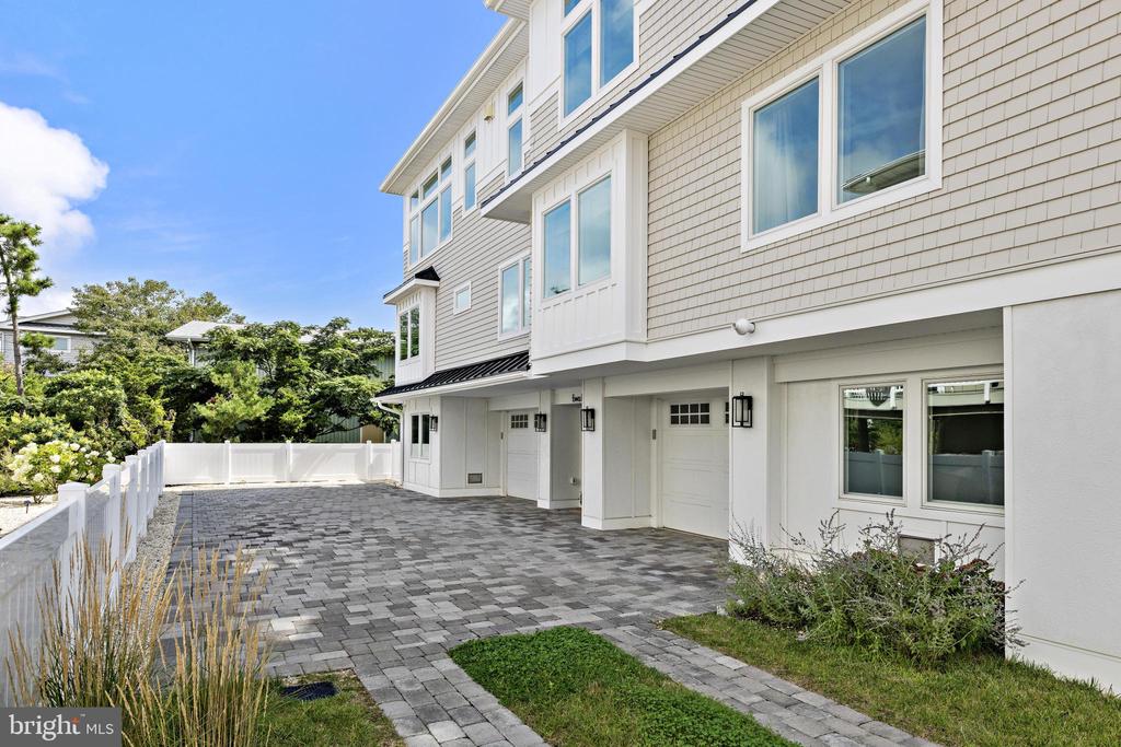 2 E 28TH STREET Unit: B