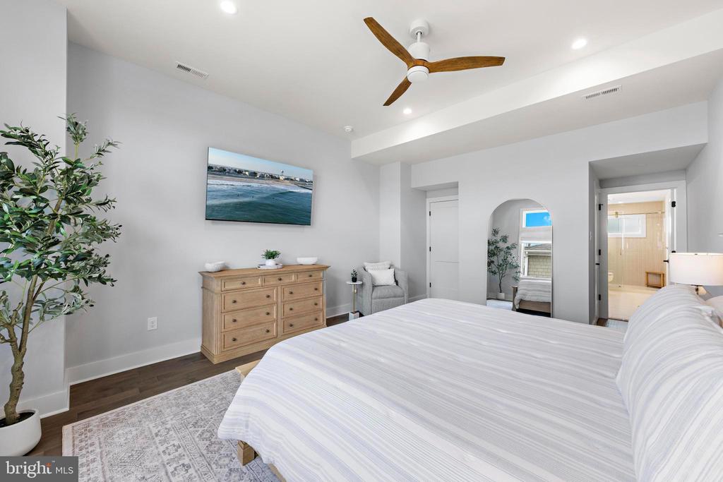 2 E 28TH STREET Unit: B