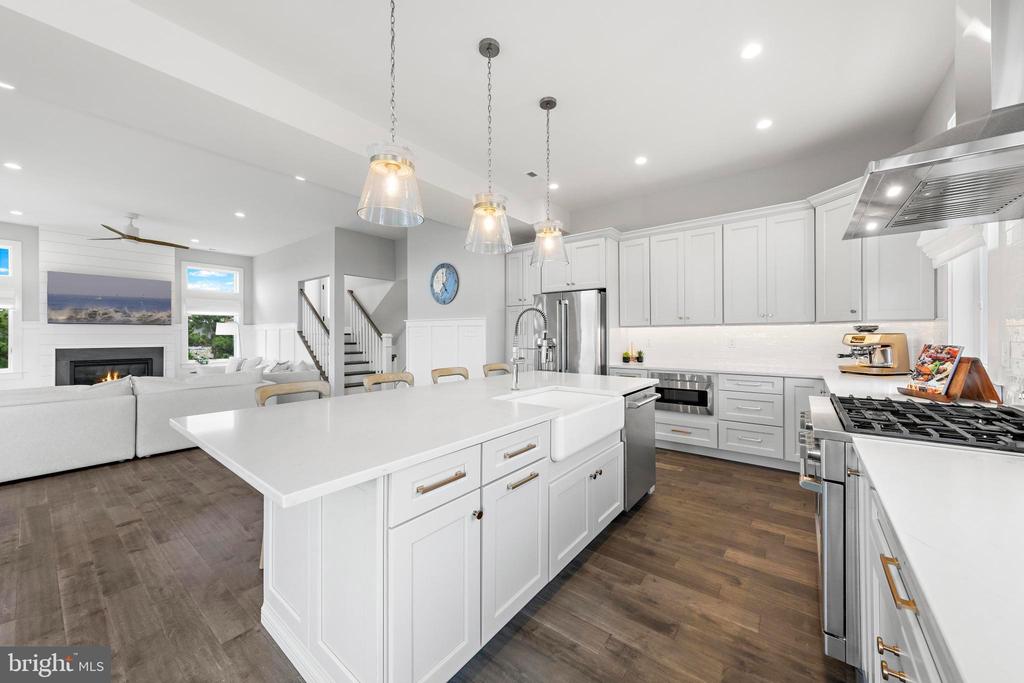 2 E 28TH STREET Unit: B