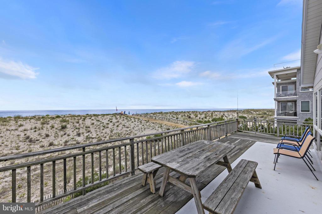 4709 OCEAN BOULEVARD