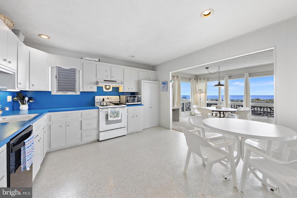 4709 OCEAN BOULEVARD