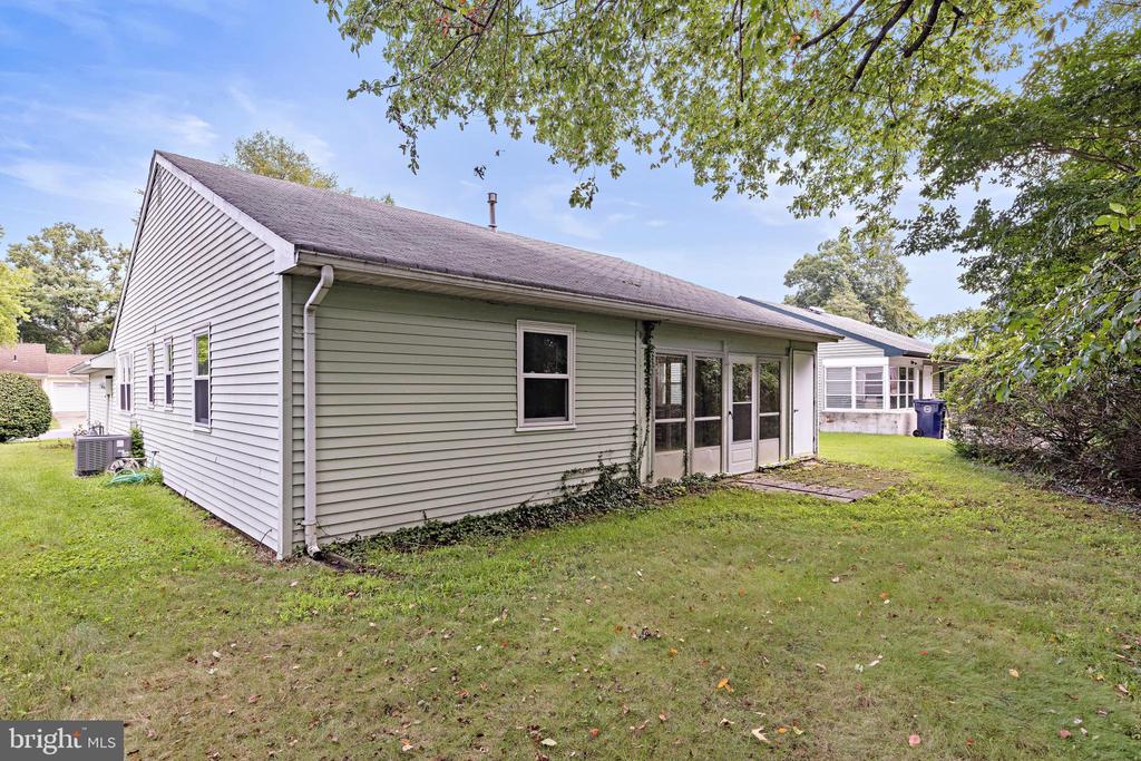 231 LEXINGTON DRIVE