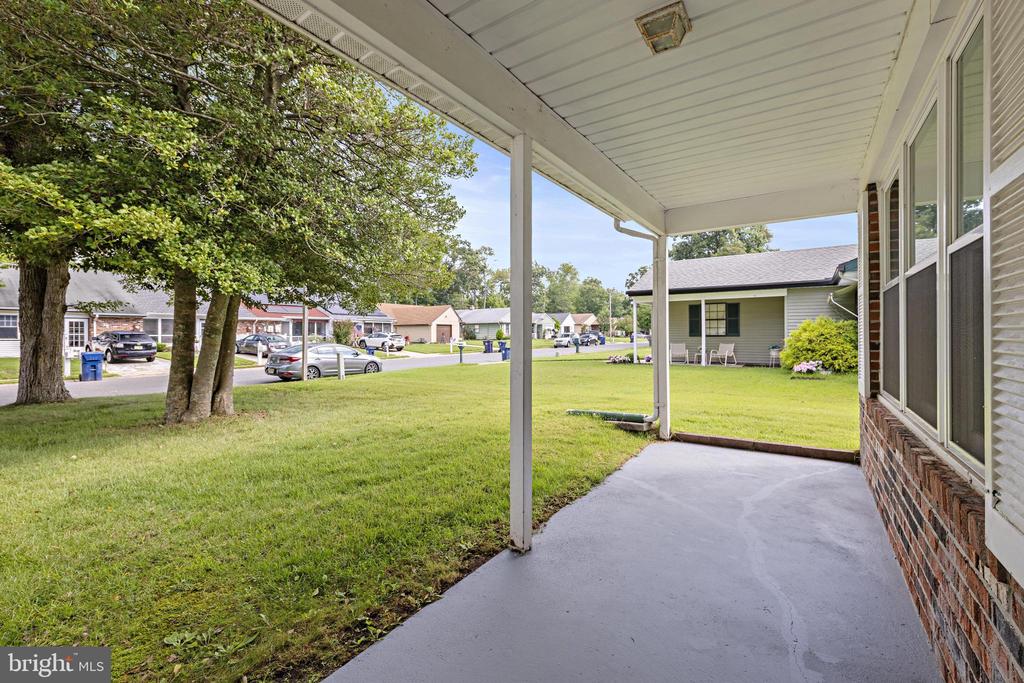 231 LEXINGTON DRIVE