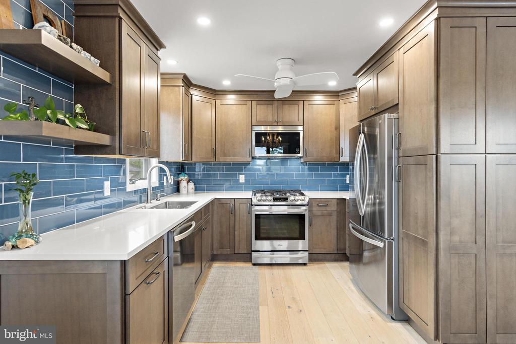 16 W 13TH STREET