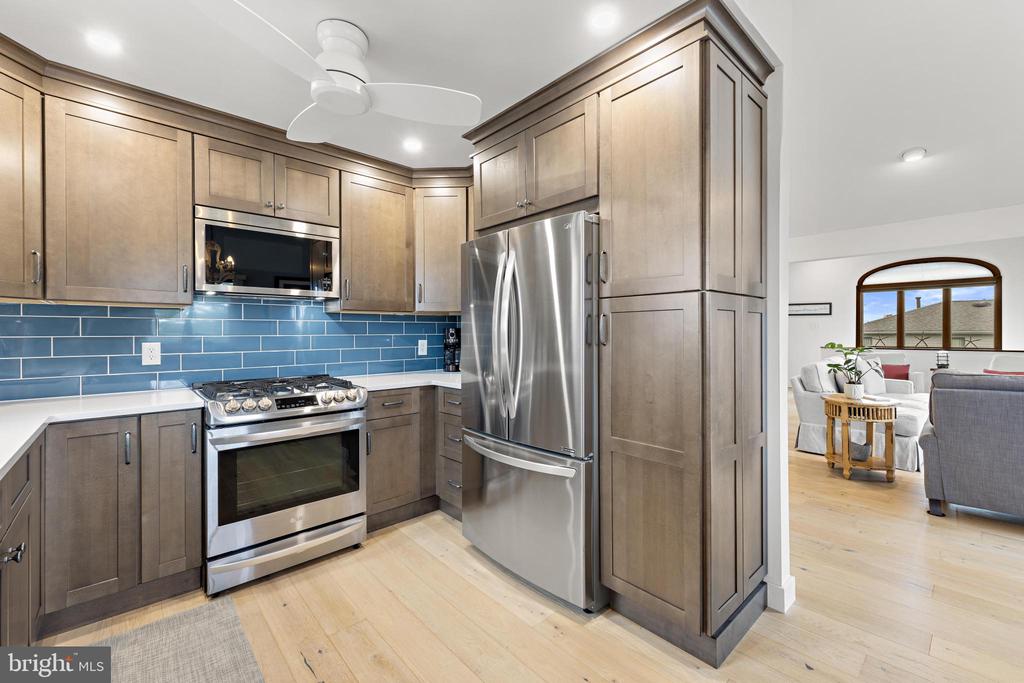 16 W 13TH STREET