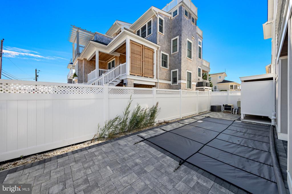 1715 BAY TERRACE Unit: U-B