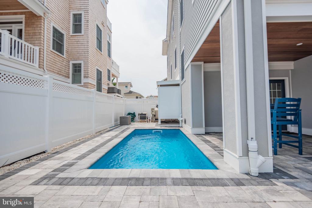 1715 BAY TERRACE Unit: U-B