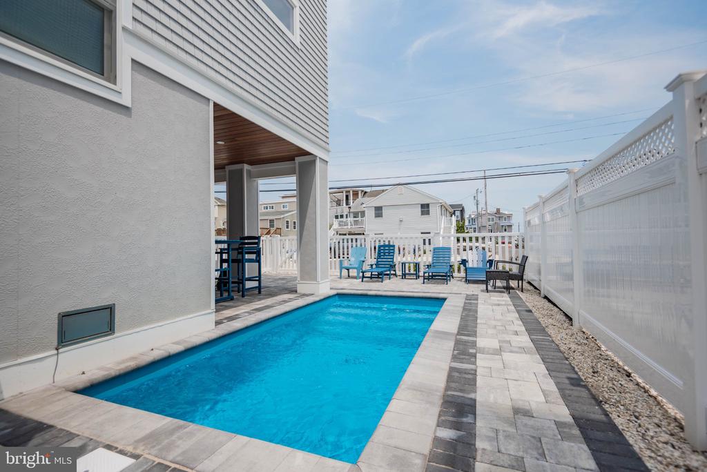 1715 BAY TERRACE Unit: U-B