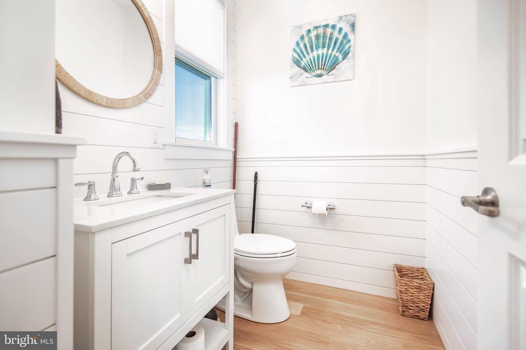 1715 BAY TERRACE Unit: U-B