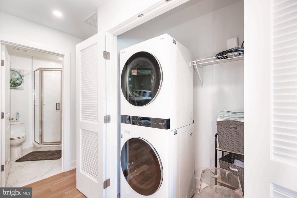 1715 BAY TERRACE Unit: U-B
