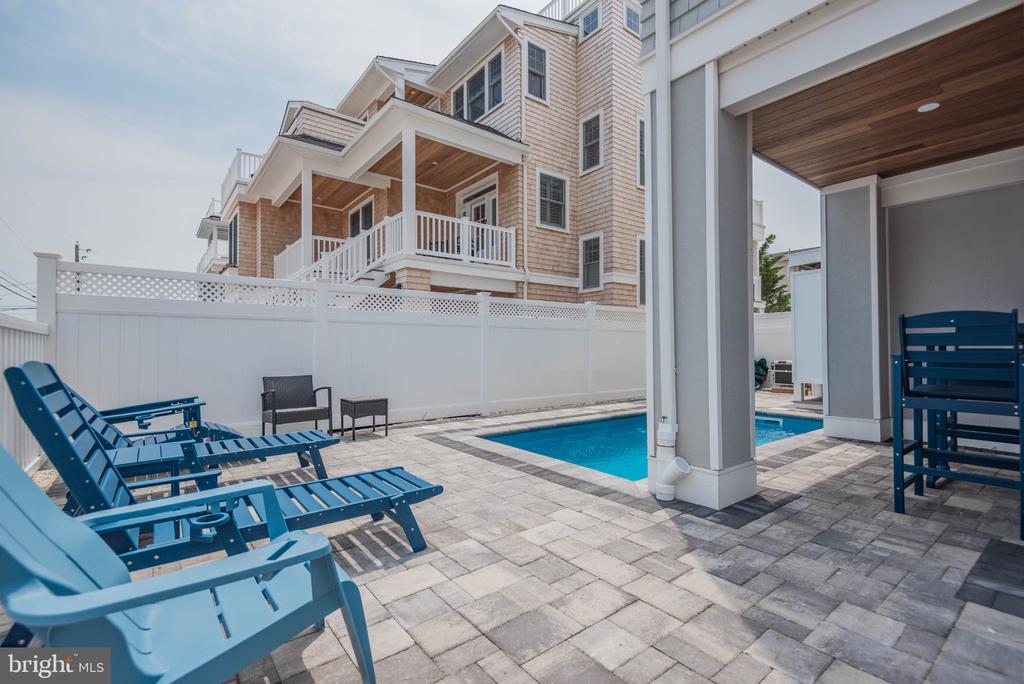 1715 BAY TERRACE Unit: U-B
