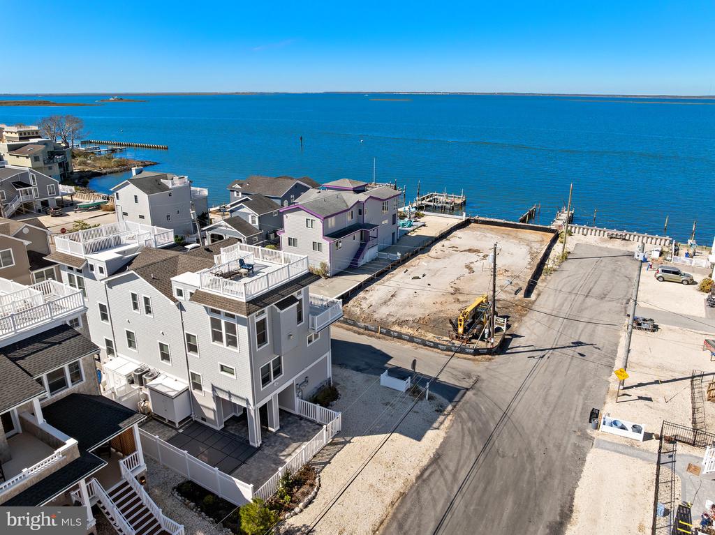 1715 BAY TERRACE Unit: U-B