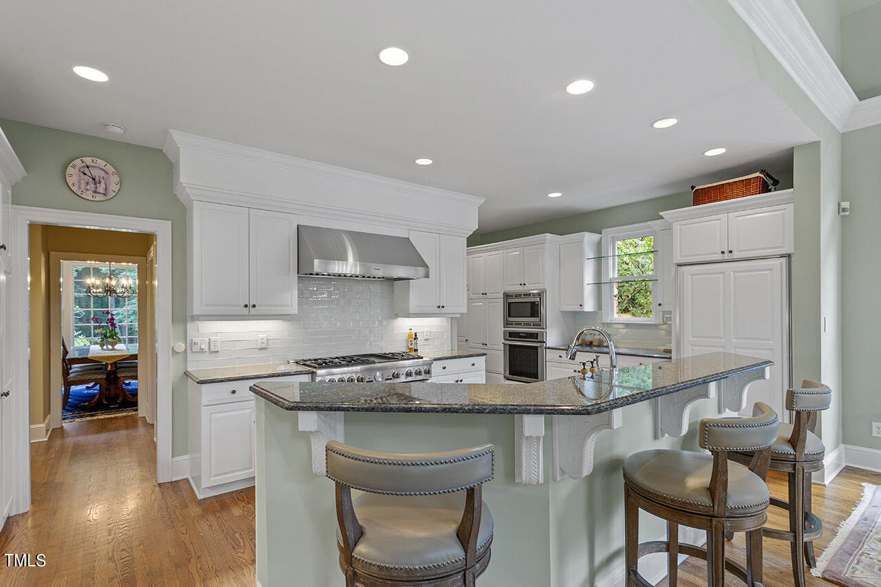 6816 Greywalls Lane