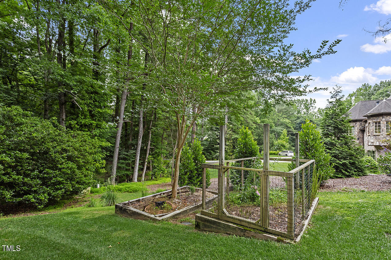 6816 Greywalls Lane