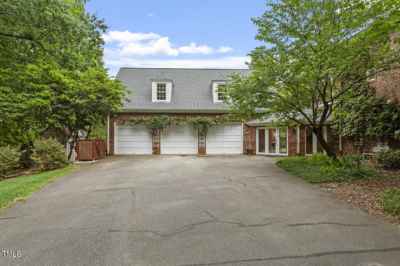 6816 Greywalls Lane