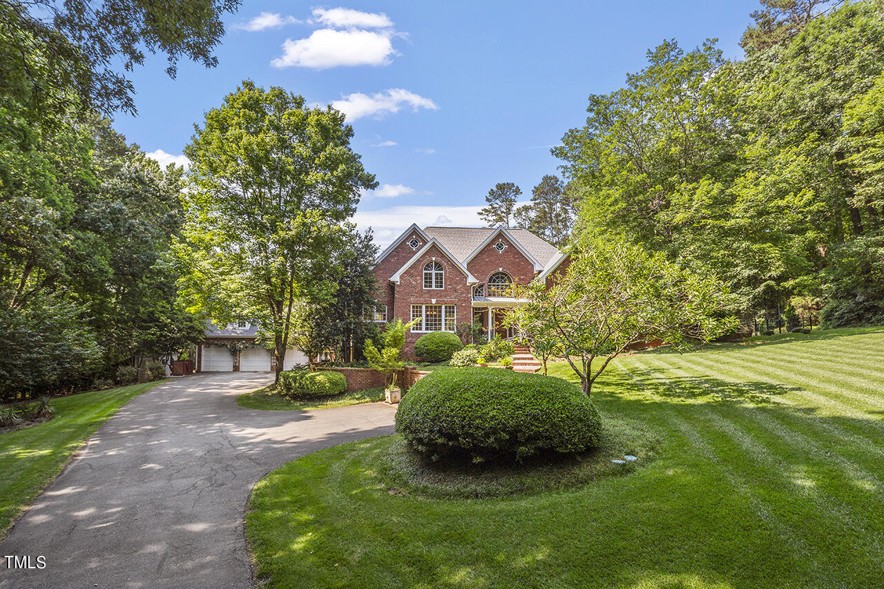 6816 Greywalls Lane