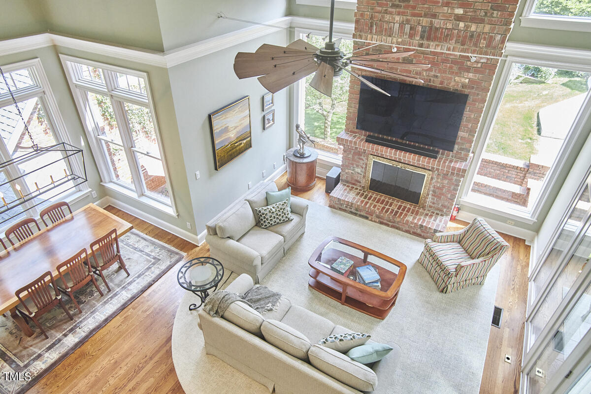 6816 Greywalls Lane