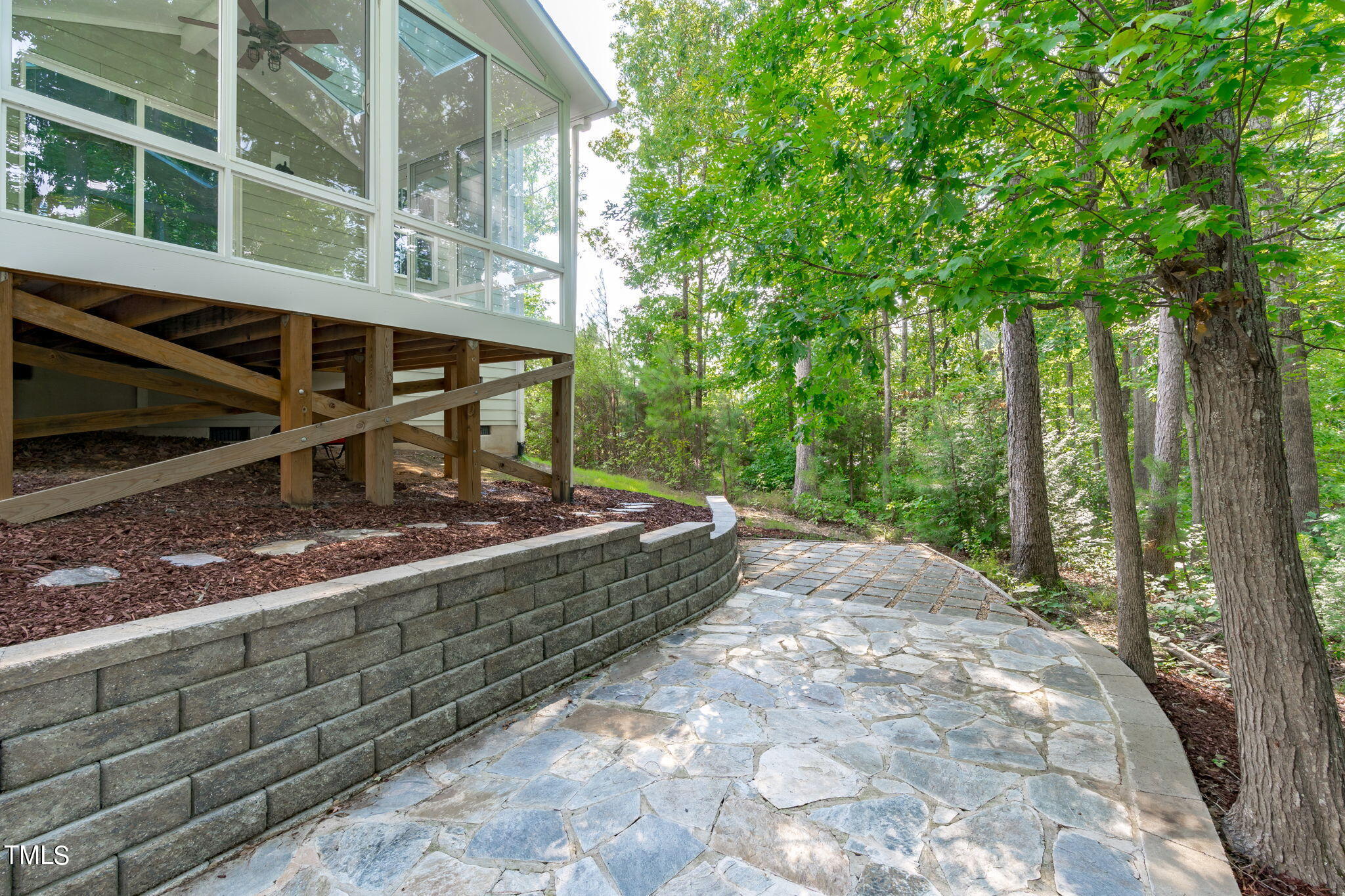 1728 Fairbanks Road