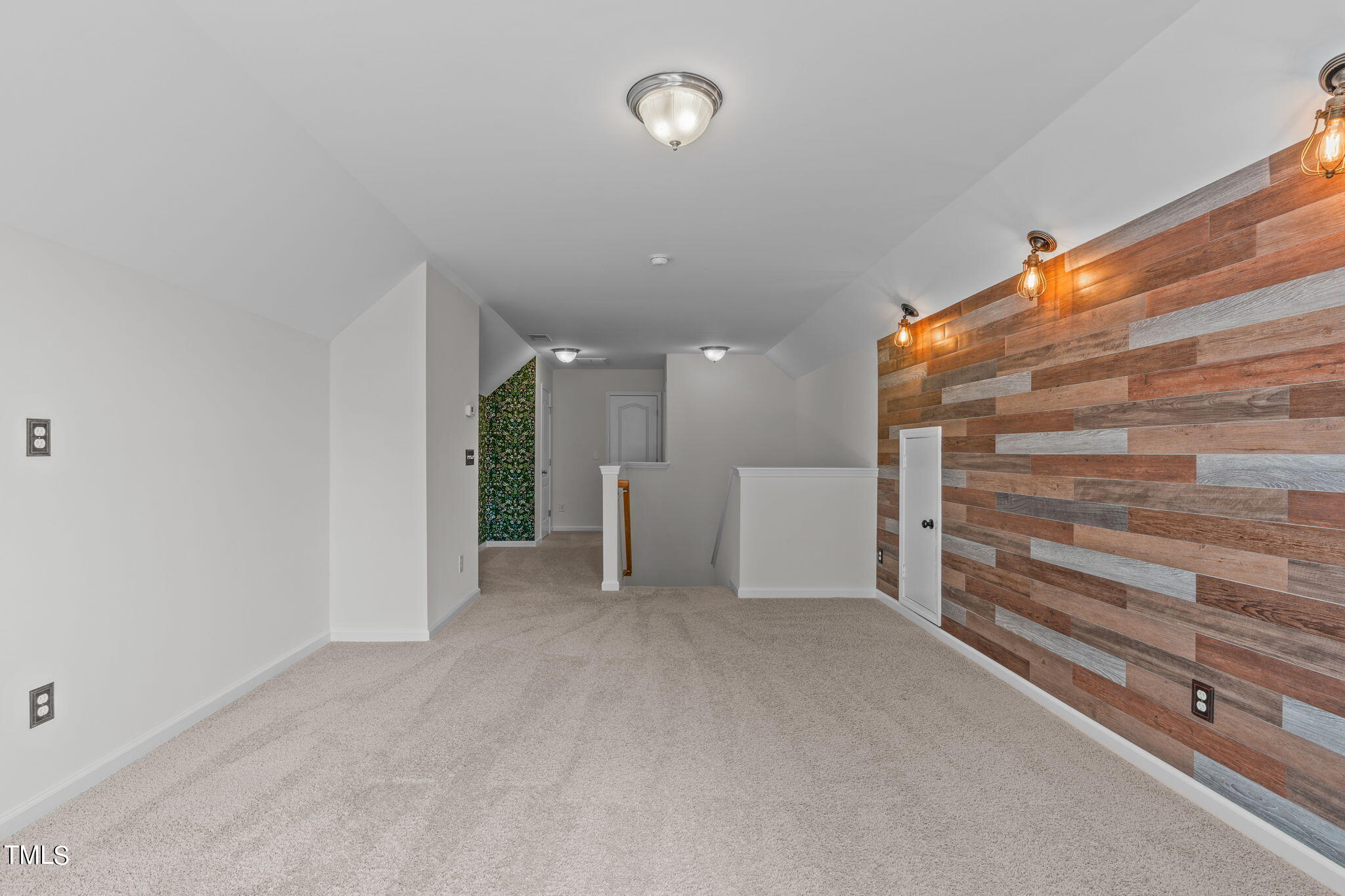 1728 Fairbanks Road