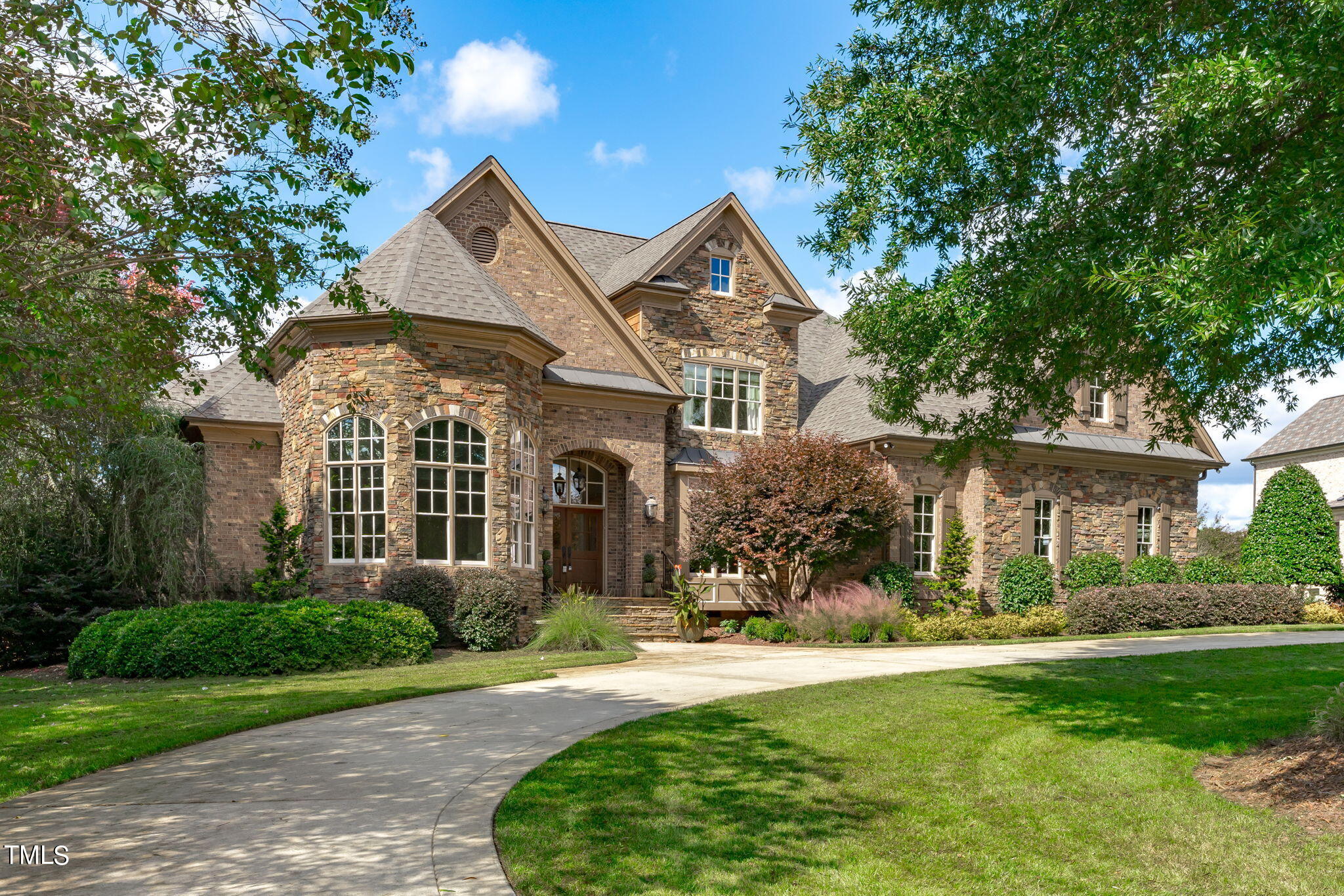 1012 Heydon Court