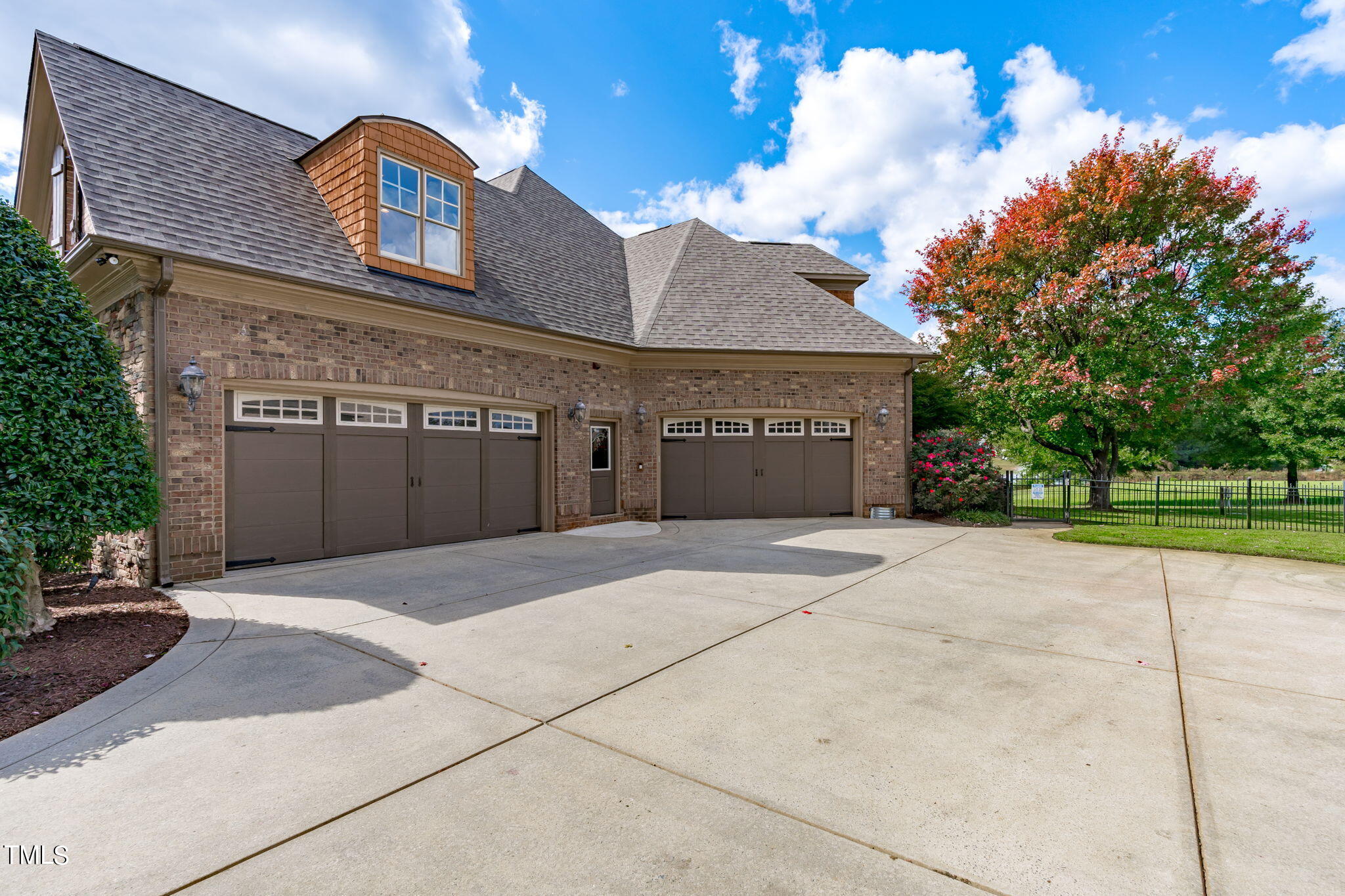 1012 Heydon Court