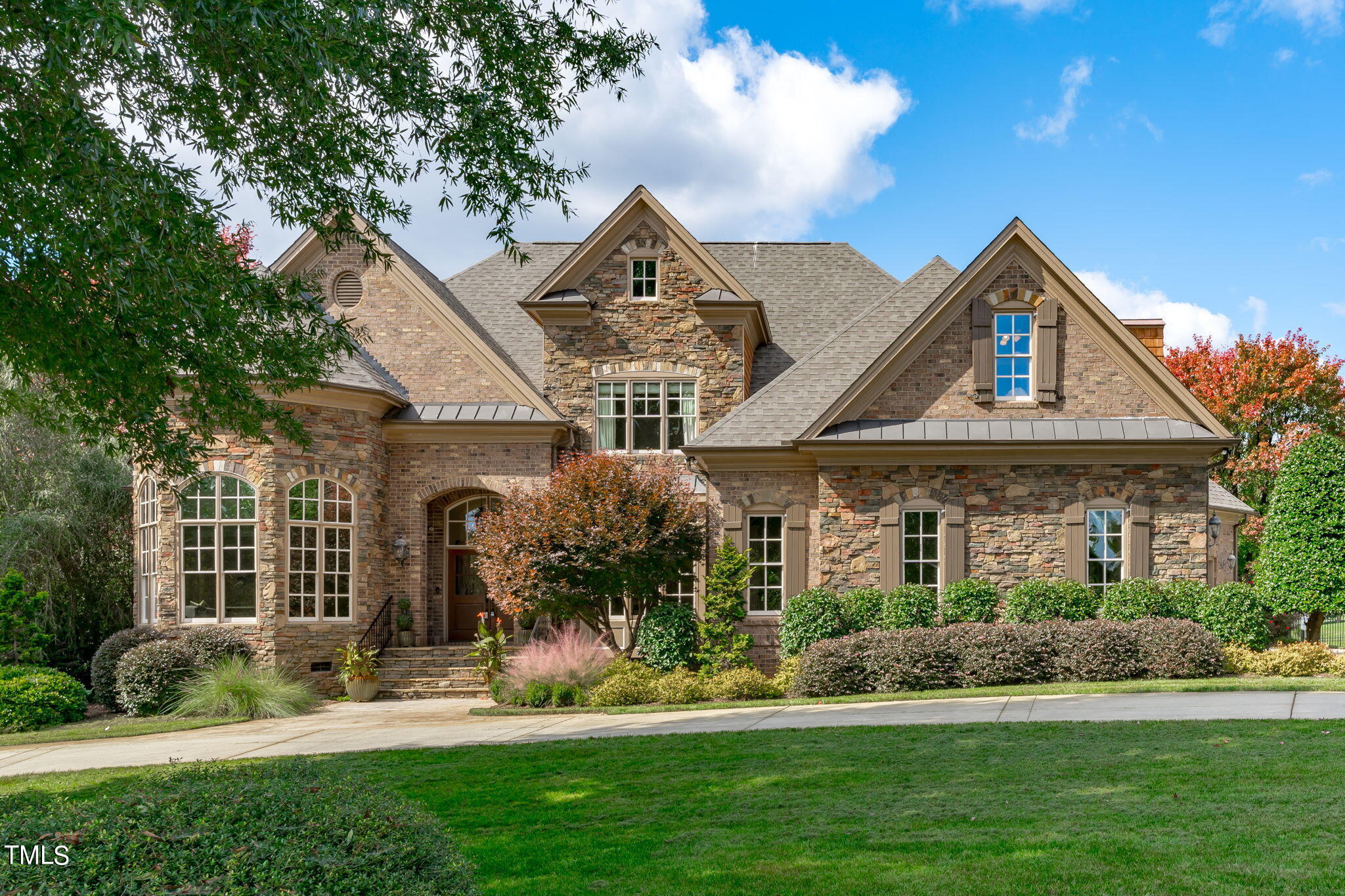 1012 Heydon Court