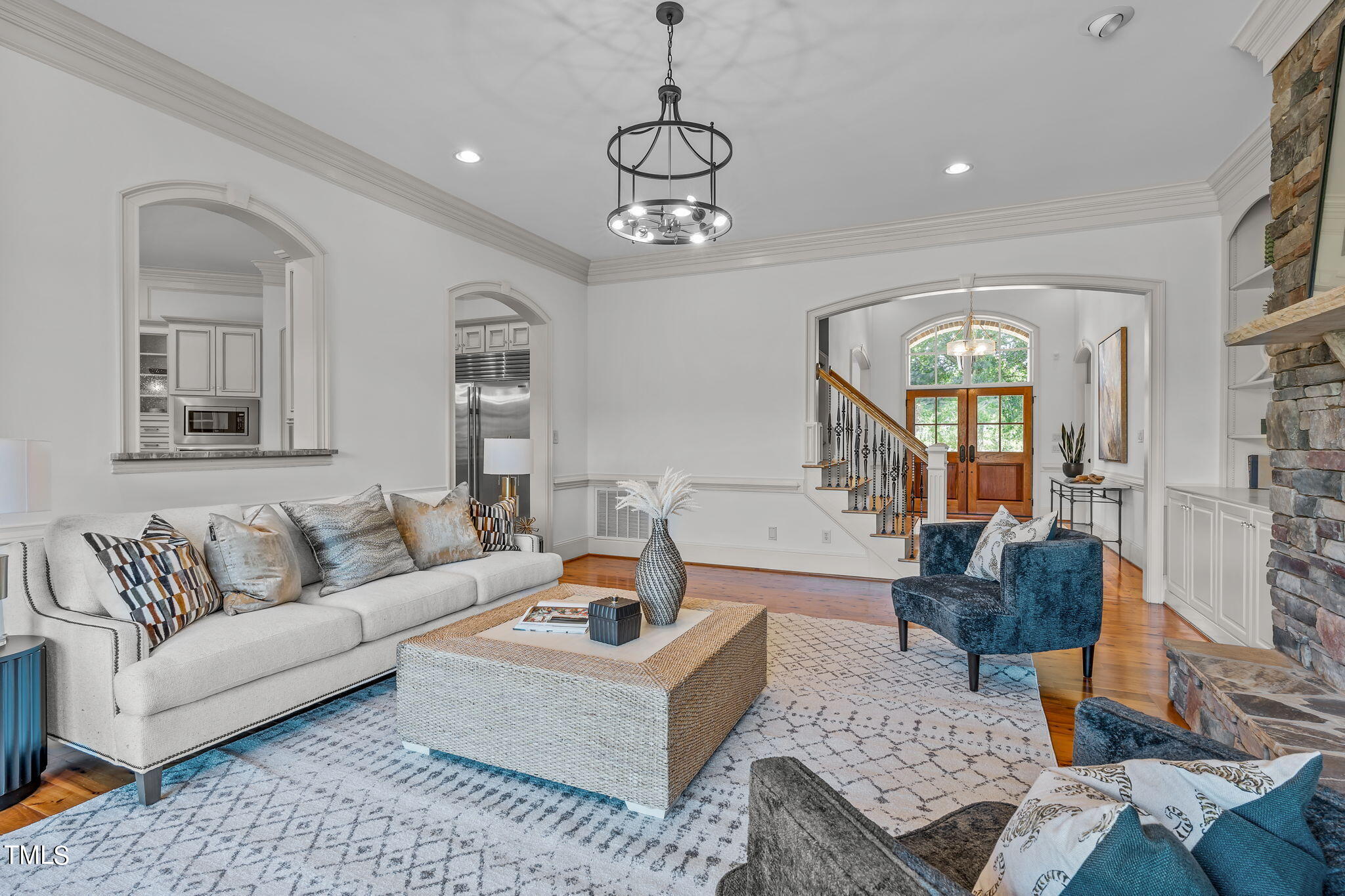 1012 Heydon Court