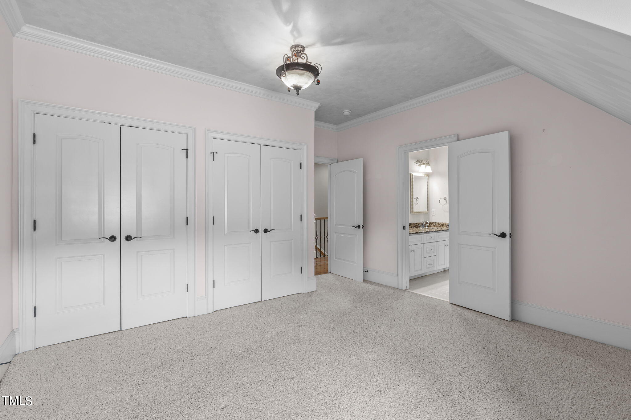1012 Heydon Court