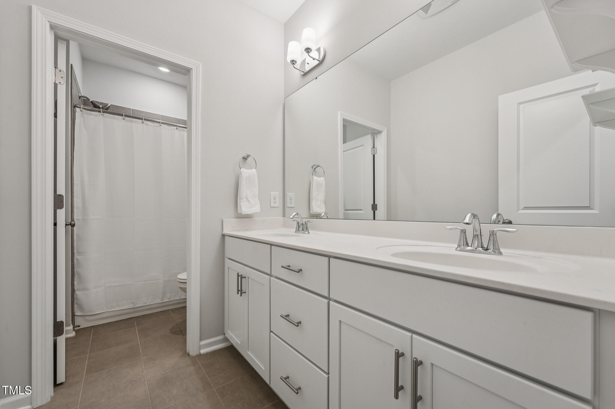 7117 Crested Iris Place
